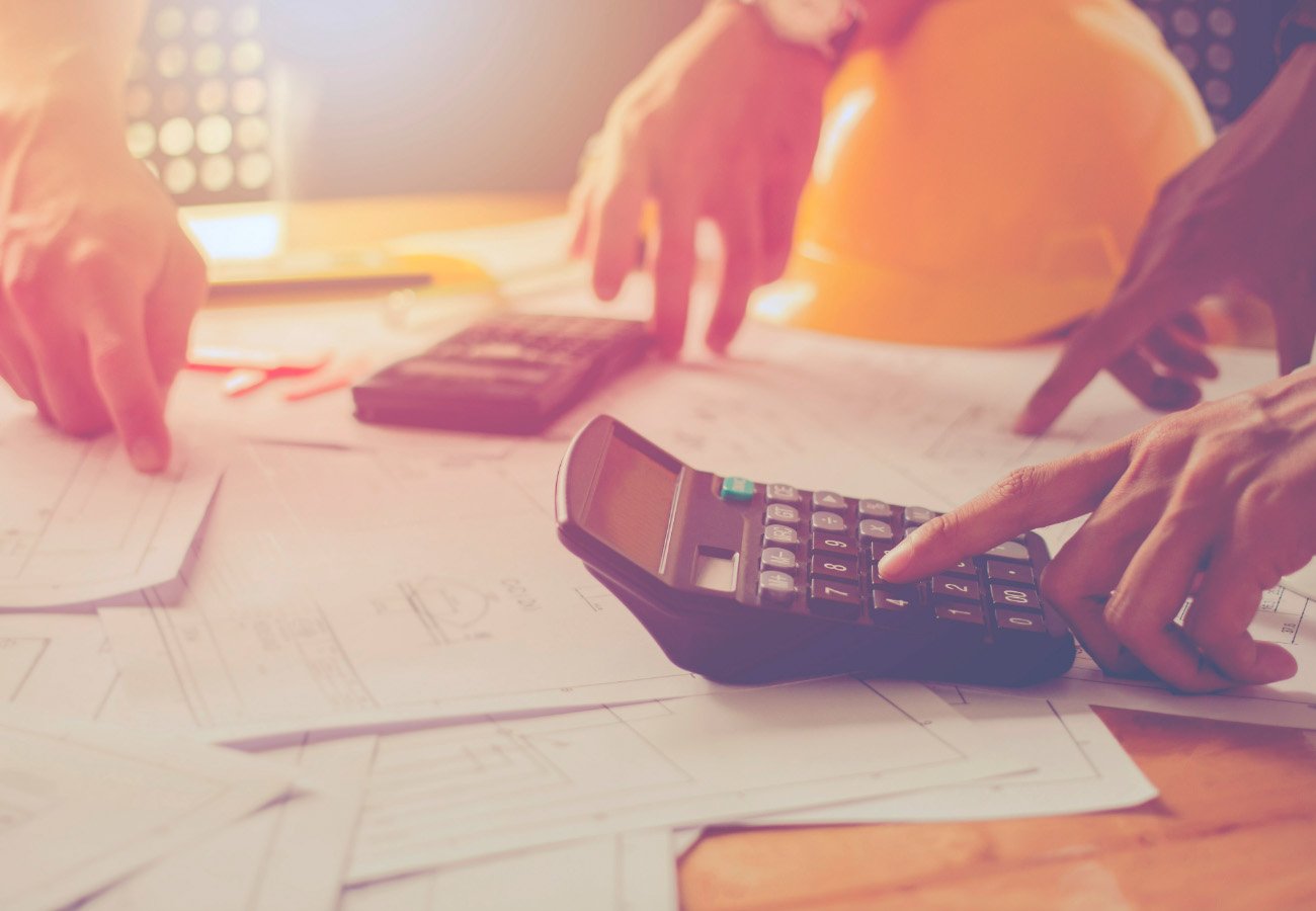 Calculadora fazendo contas